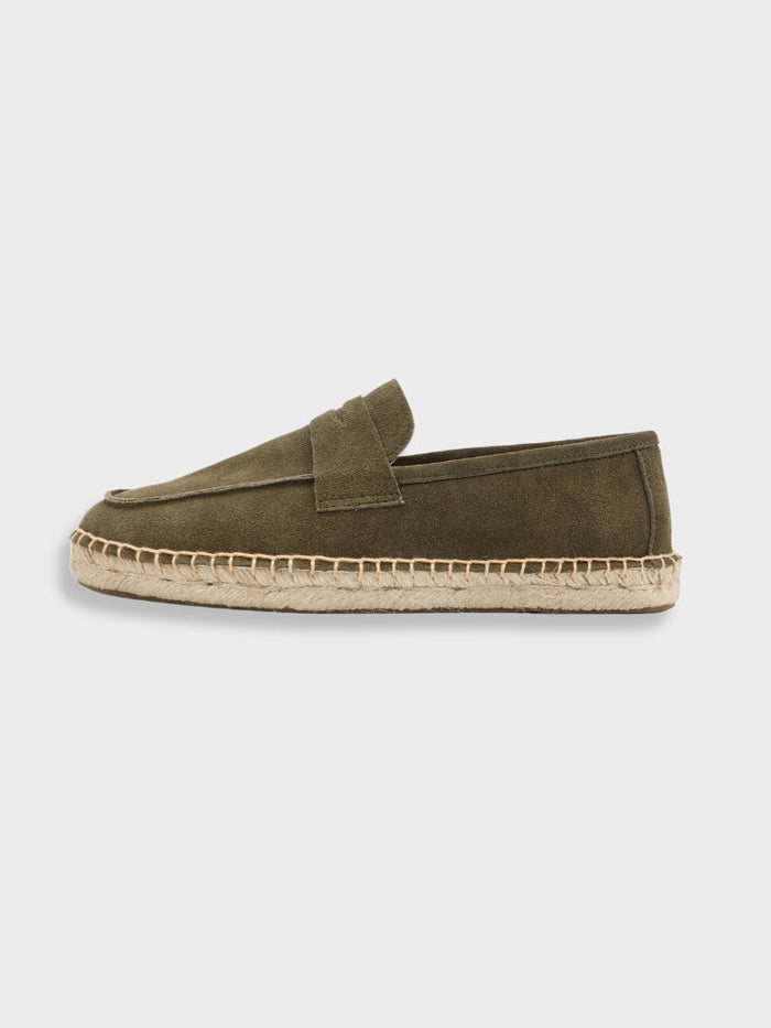 Swamp Green / 37 / US 4 / UK 3