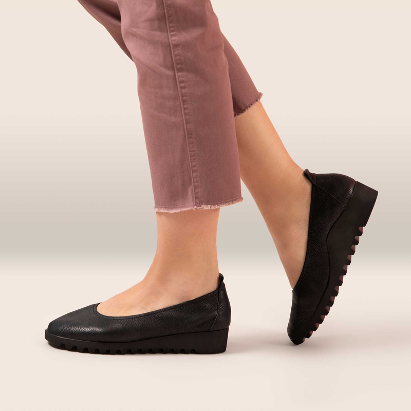 Brianna Slip On #color_black