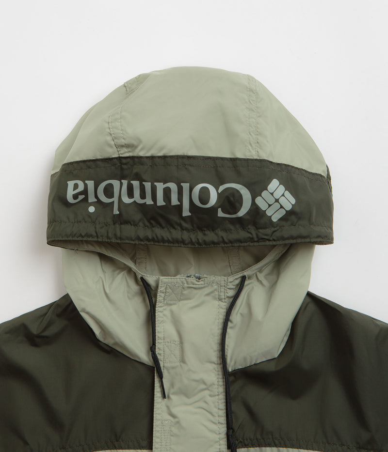 Columbia Challenger II Windbreaker Jacket in Safari and Greenscape