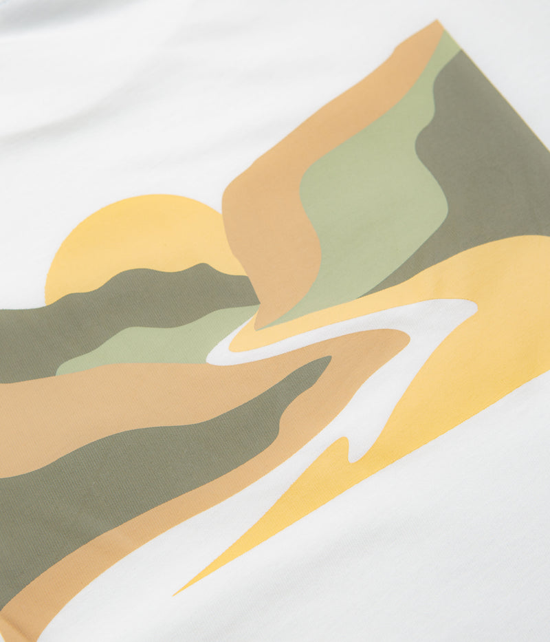 Columbia Explorers Canyon Back T-Shirt in White and Trailscape