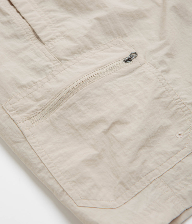 Columbia Mountaindale Cargo Shorts in Dark Stone