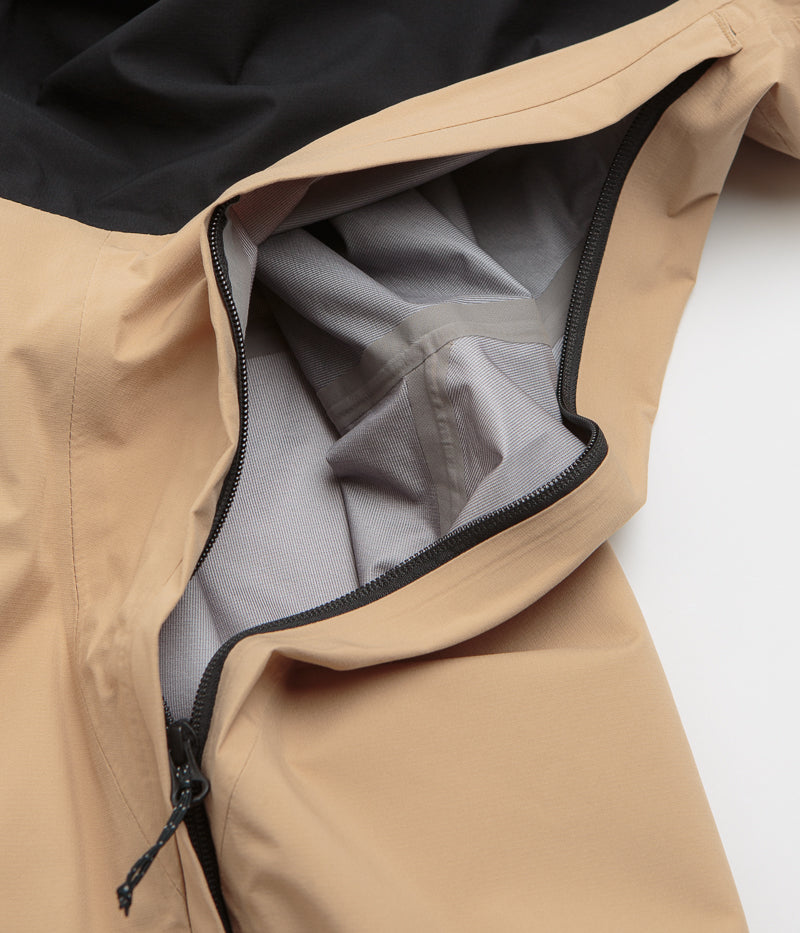 Columbia Northwest Explorer 3L Shell Jacket in Canoe and Black