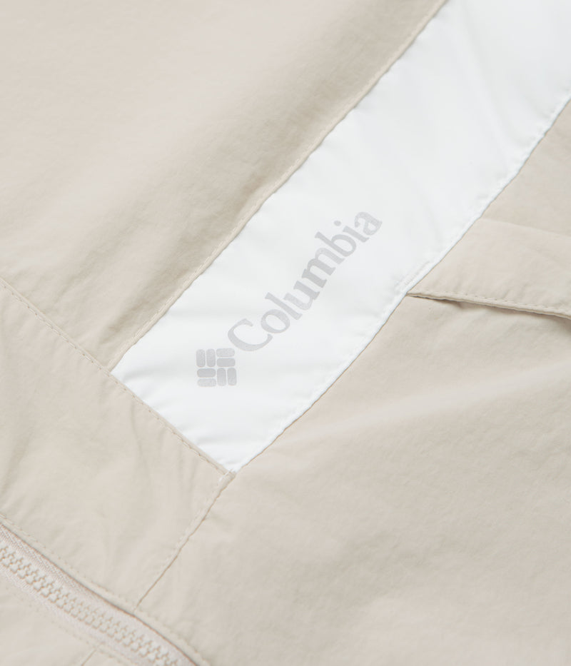 Columbia Spire Valley Hooded Windbreaker Jacket in Dark Stone and White