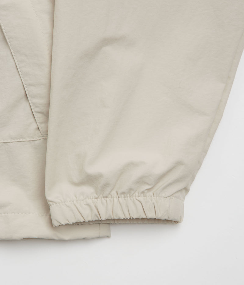 Columbia Spire Valley Hooded Windbreaker Jacket in Dark Stone and White