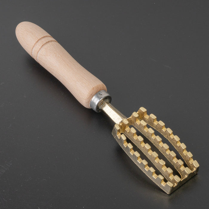 Hitohira Brass Fish Scaler Large | HITOHIRA