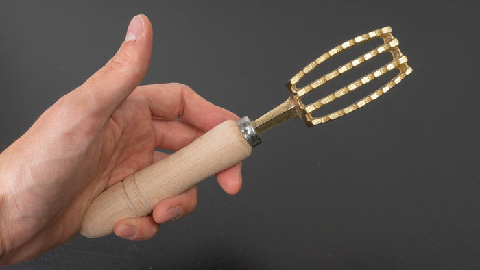 Hitohira Brass Fish Scaler Large | HITOHIRA