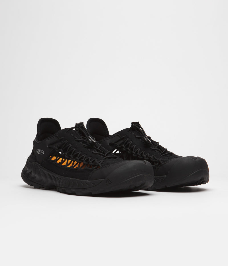 Keen Uneek NXIS Shoes in Triple Black and Black
