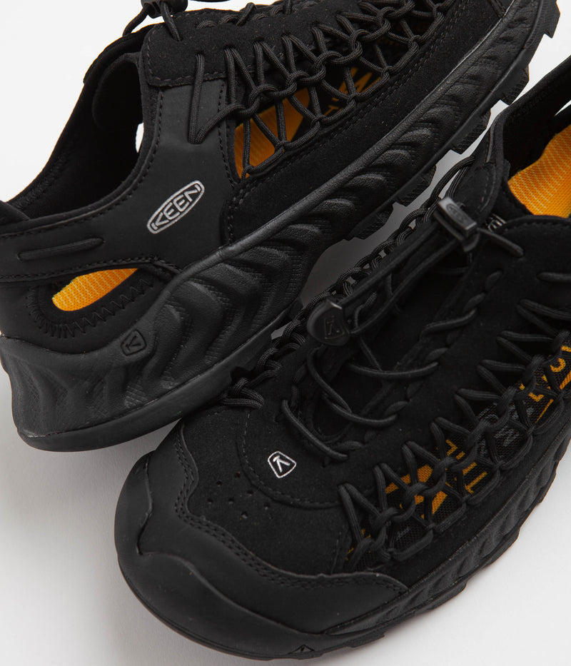 Keen Uneek NXIS Shoes in Triple Black and Black