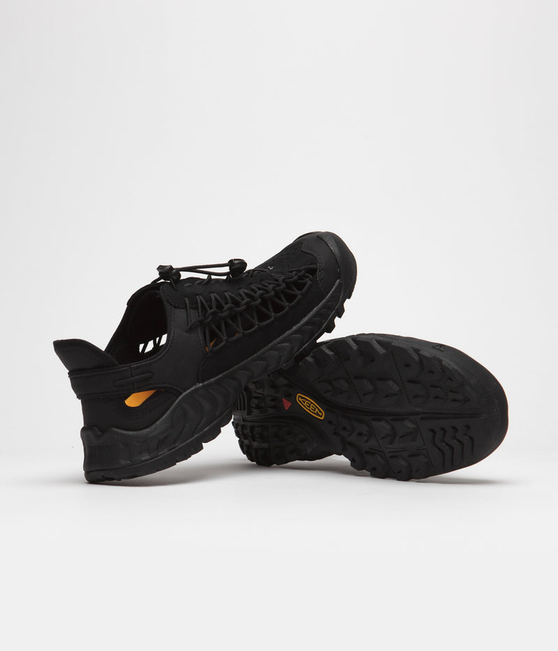 Keen Uneek NXIS Shoes in Triple Black and Black