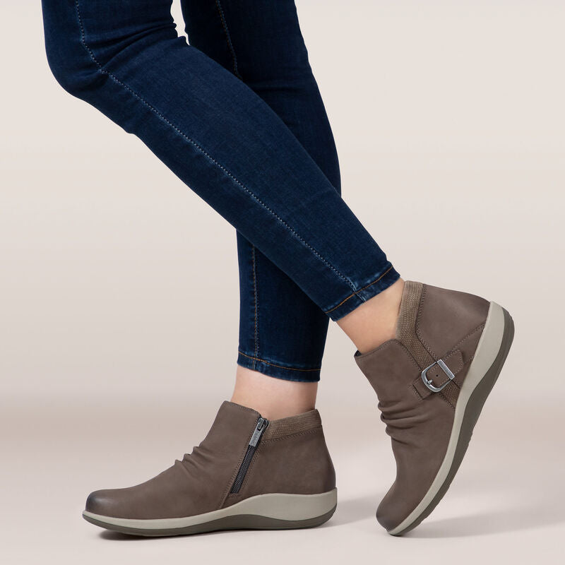 Luna Arch Support Boot #color_charcoal