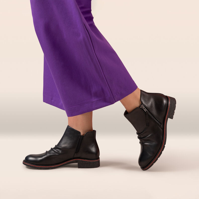 Mila Low Boot #color_black