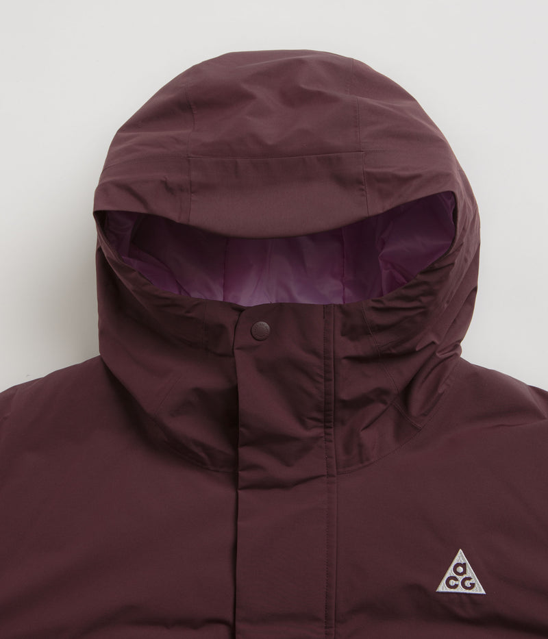 Nike ACG Skull Peak Jacket in Burgundy Crush and Beyond Pink / Summit White