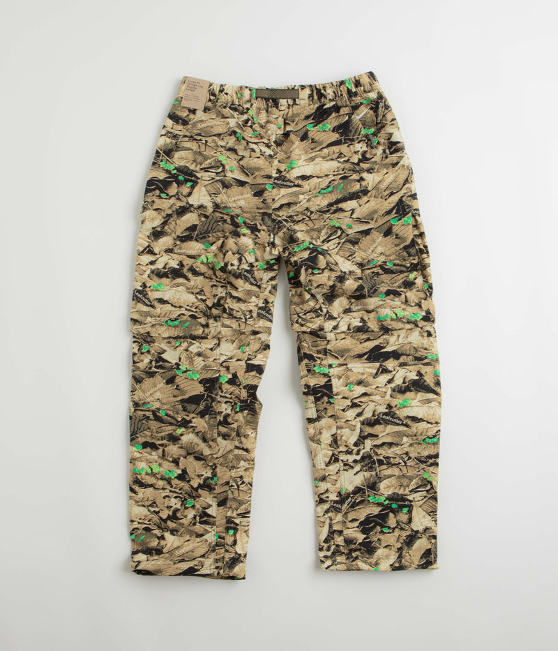 Nike ACG Smith Summit Cargo Pants in Parachute Beige and Sequoia / Summit White