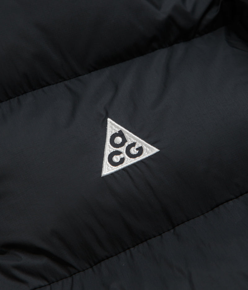 Nike ACG Womens Lunar Lake Jacket in Black and Black / Black / Summit White
