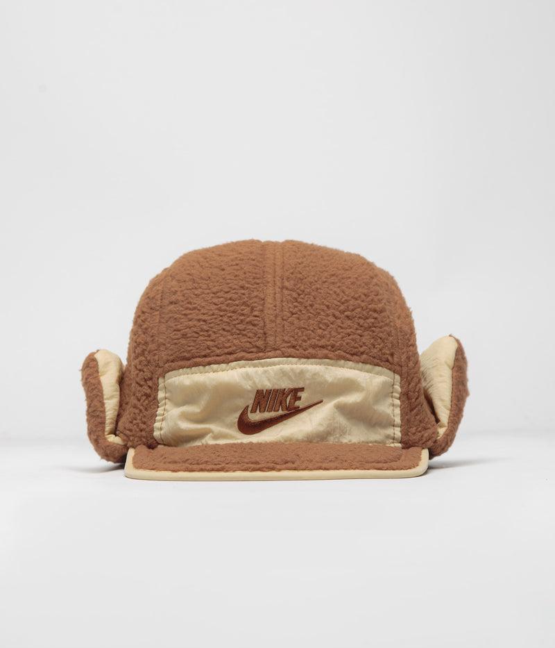 Nike Fly Unstructured Outdoor Cap in Light British Tan and Sesame / Light British Tan