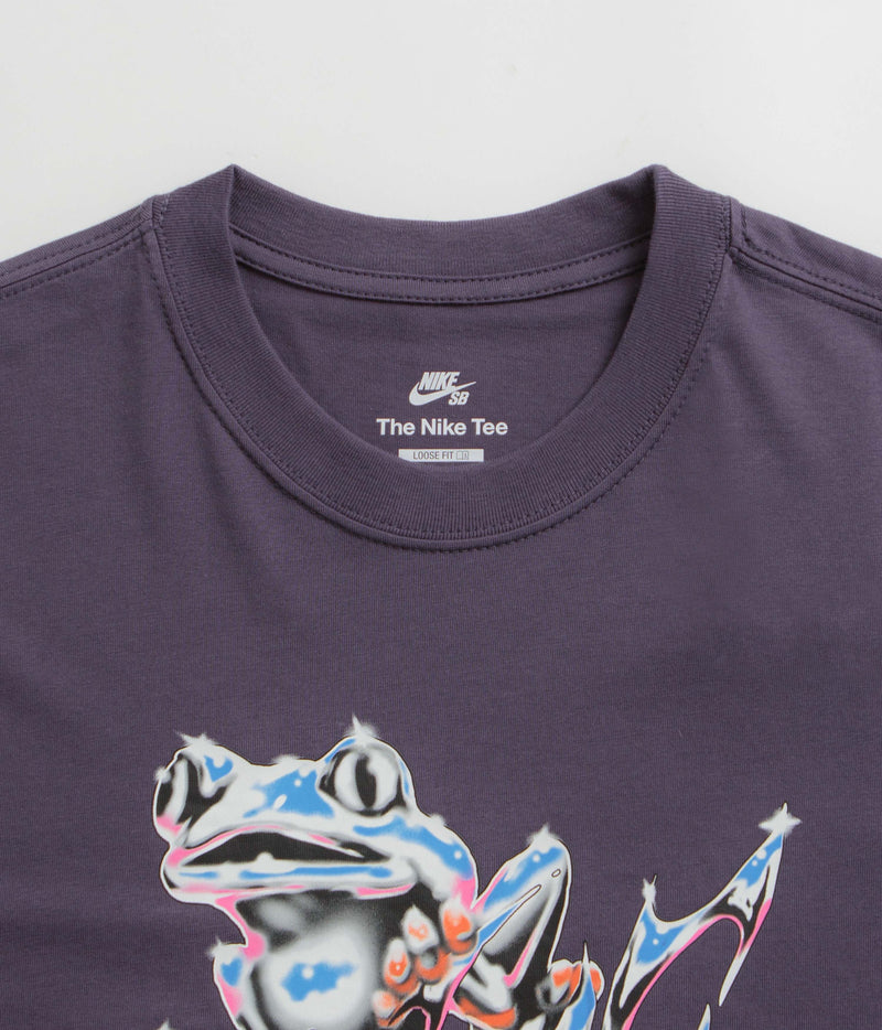 Nike SB Lazy Gawd T-Shirt in Dark Raisin