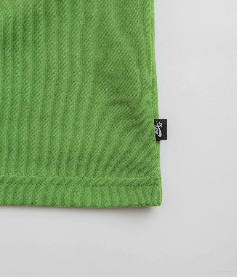Nike SB Republique T-Shirt in Chlorophyll