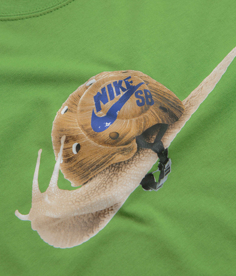 Nike SB Republique T-Shirt in Chlorophyll