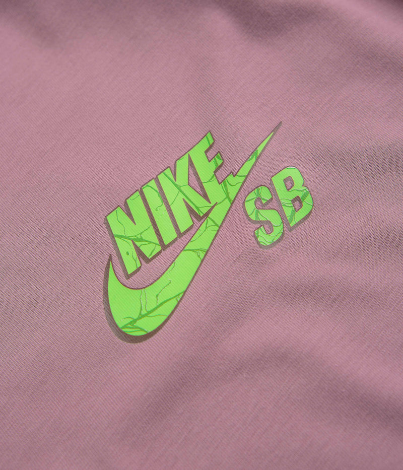 Nike SB Spider T-Shirt in Plum Dust
