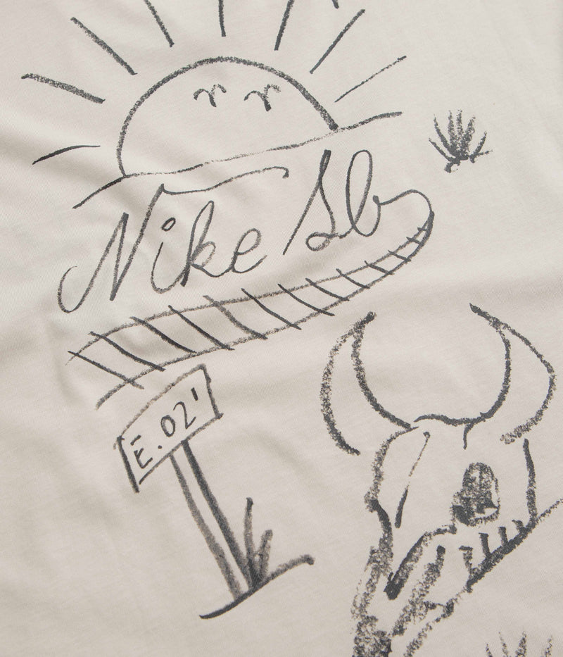 Nike SB Train Moniker T-Shirt in Light Orewood Brown