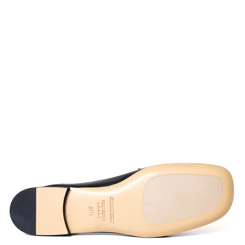 Oksana Women's Leather Flat