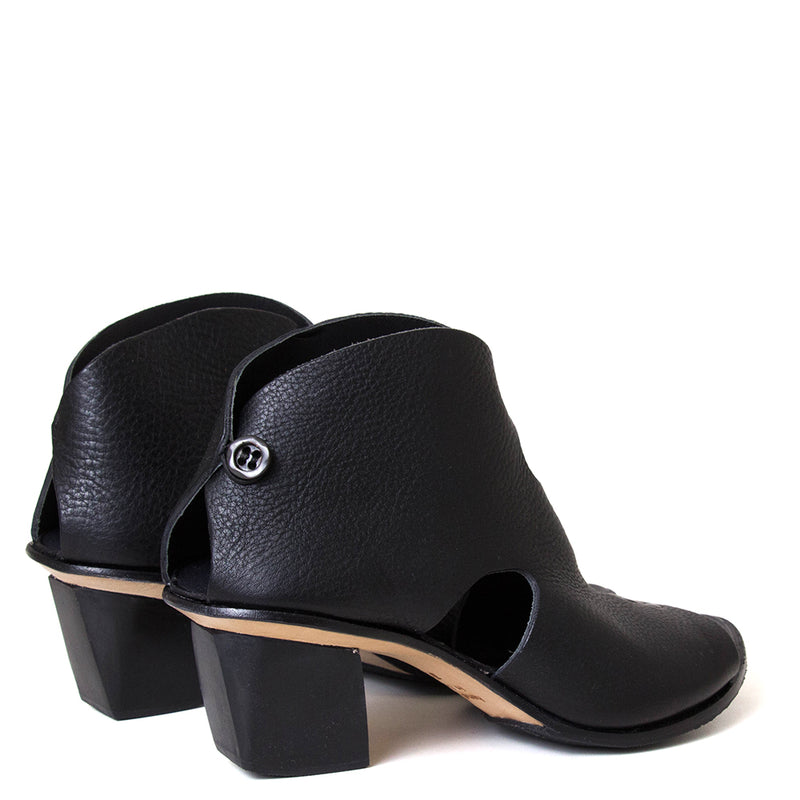 Research Women's Heeled Leather Sandal