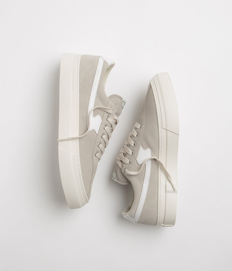 Stepney Workers Club Dellow S-Strike Cup Shoes in Light Grey and White