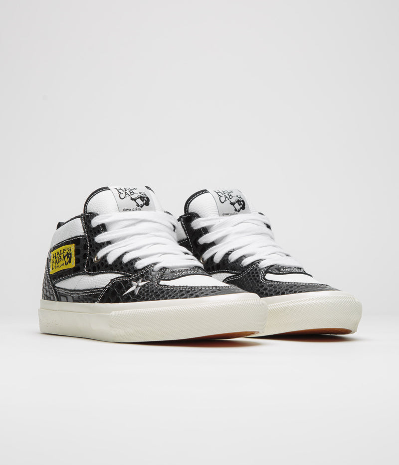 Vans Skate Half Cab Shoes in (Carpet) Black