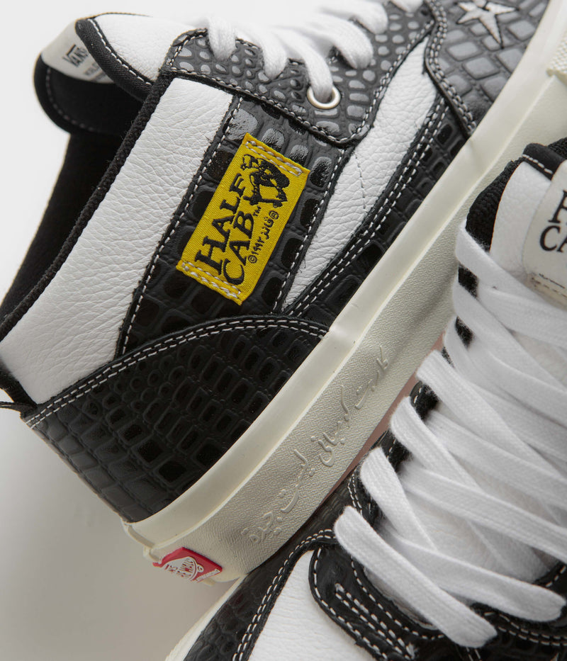 Vans Skate Half Cab Shoes in (Carpet) Black