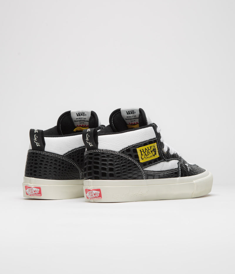 Vans Skate Half Cab Shoes in (Carpet) Black
