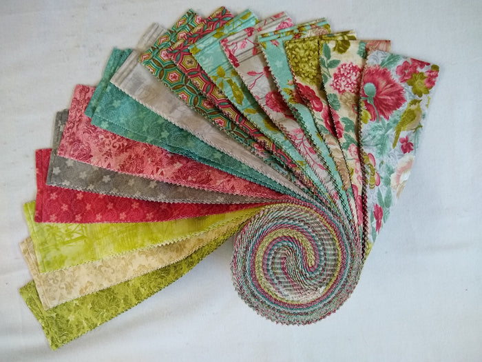 Walk in the Park Jelly Roll 40 pieces,  2.5" x 45" - 7019